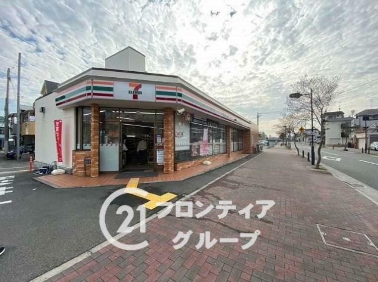 コンビニ セブンイレブン神戸須磨平田町5丁目店　徒歩3分。