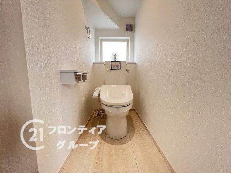 トイレは1階と2階の2カ所に設置！階段を上り下りせずに使用できるので、高齢の方にも安心です！