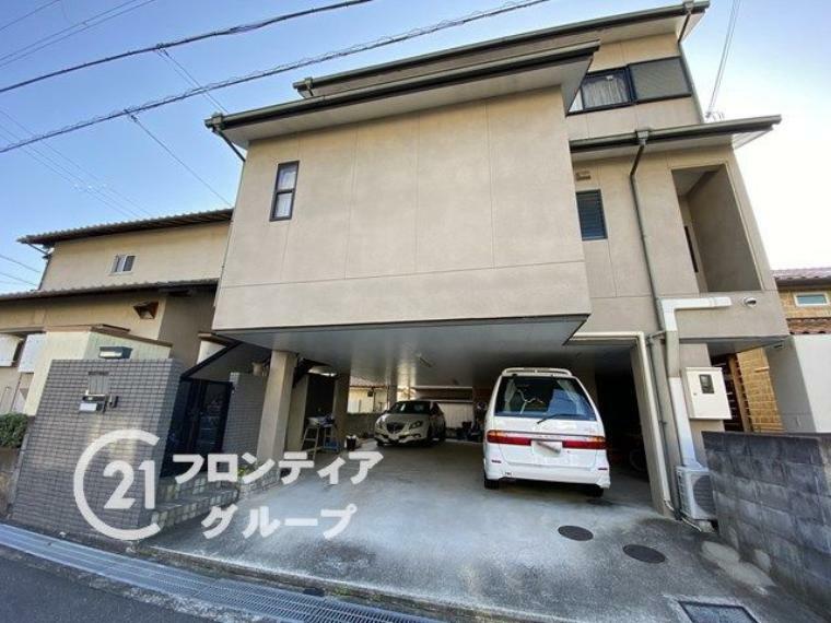 現況写真 静かな住宅街にたたずむ重厚感あるお家ですね