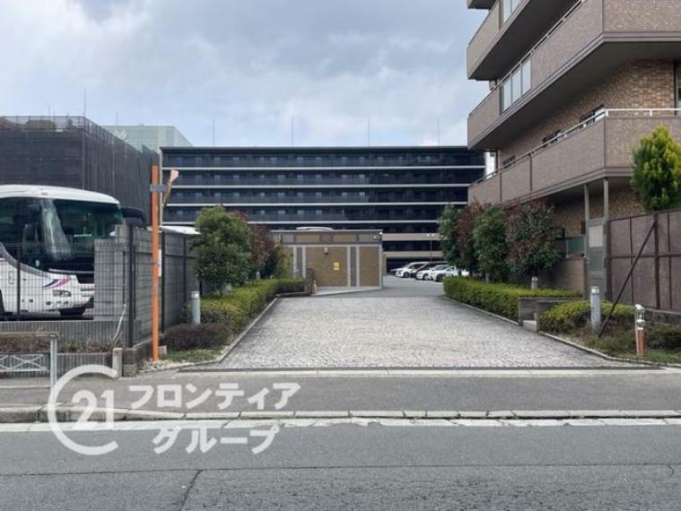 最寄り駅まで徒歩約6分！通勤・通学の際に嬉しい駅チカ物件です。