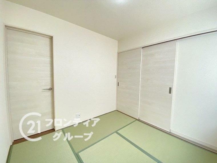 子供部屋 い草香る畳スペースは、使い方色々！客室やお布団で寝るときにぴったりの空間ですね。