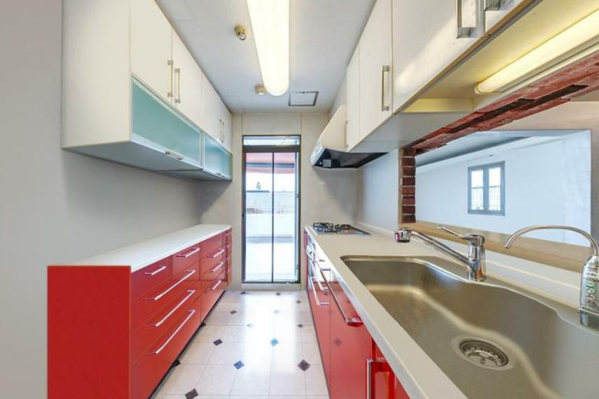 キッチン キッチン※画像はCGにより家具等の削除、床・壁紙等を加工した空室イメージです。