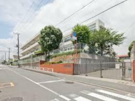 小学校 横浜市立丸山台小学校 学校教育目標:広い視野をもち、未来に向けてともに生きていく力を育てます。