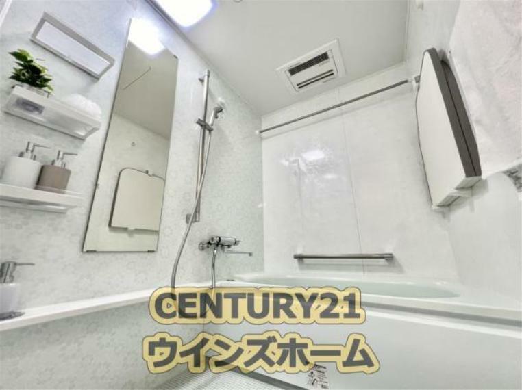 浴室 心と身体をリフレッシュさせる癒しの空間でもあるバスルームには、オートバスを搭載！