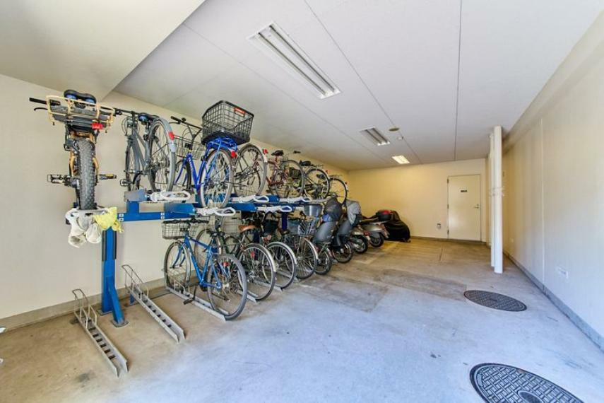 自転車置場は100～200円/月（2024年4月現在空きあり）