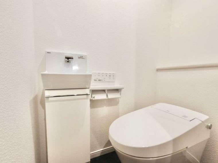トイレ 手洗い器付きのトイレ