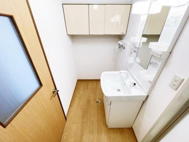 脱衣場 （洗面室・脱衣室）《内覧OK！》ご家族のプライベート空間をご用意できる3DKのお部屋です*リフォーム完了しているので、キレイお部屋で新生活をすぐにスタートできますね＾＾