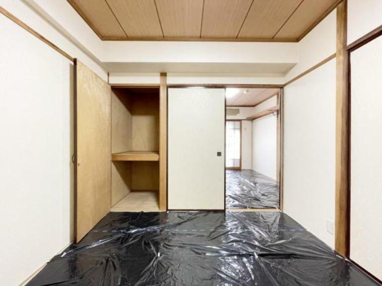 寝室 （和室）《五橋駅まで徒歩12分》2024年12月リフォーム完了のキレイ室内です*フローリングやクロスの張り替え済み・お早めにお問い合わせ下さい＾＾