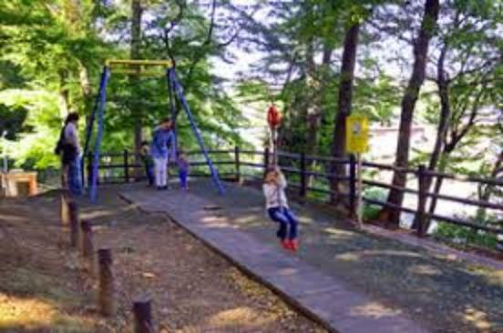 公園 区立西台公園:お子様と一緒に遊べる公園が徒歩2分！（130m）
