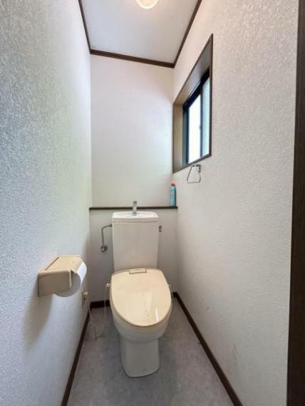 トイレ 【リフォーム中】2階トイレの写真です。