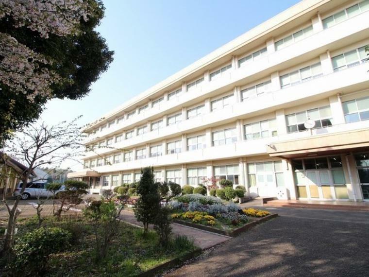 中学校 【中学校】綾瀬市立北の台中学校まで1245m