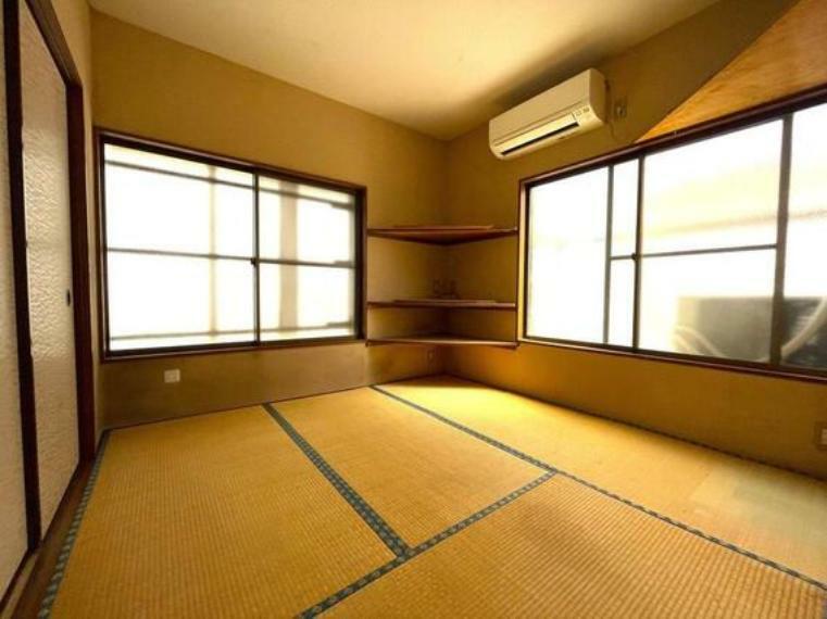 和室 和室は、書斎や来客用などライフスタイルに合わせて多目的にお使いいただけます。