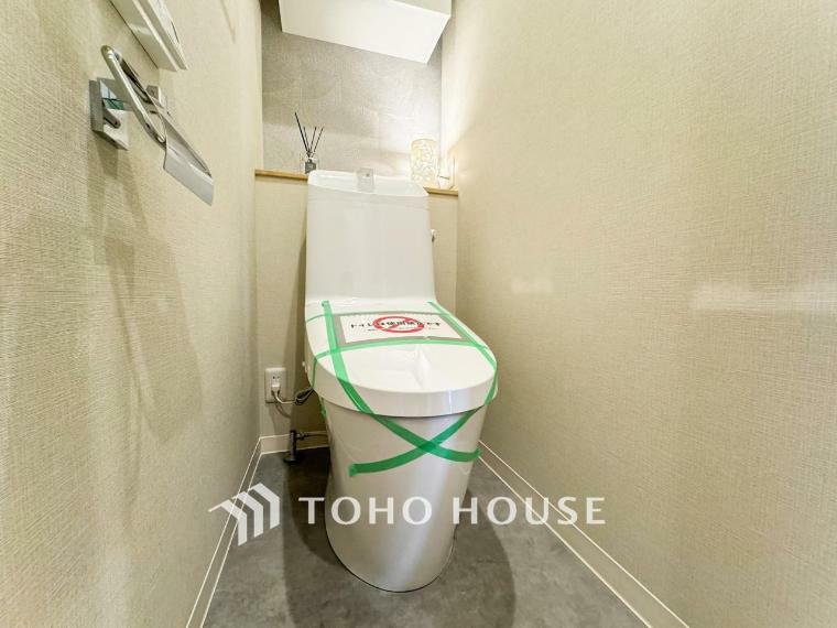 トイレ トイレはシンプルにホワイトで統一。