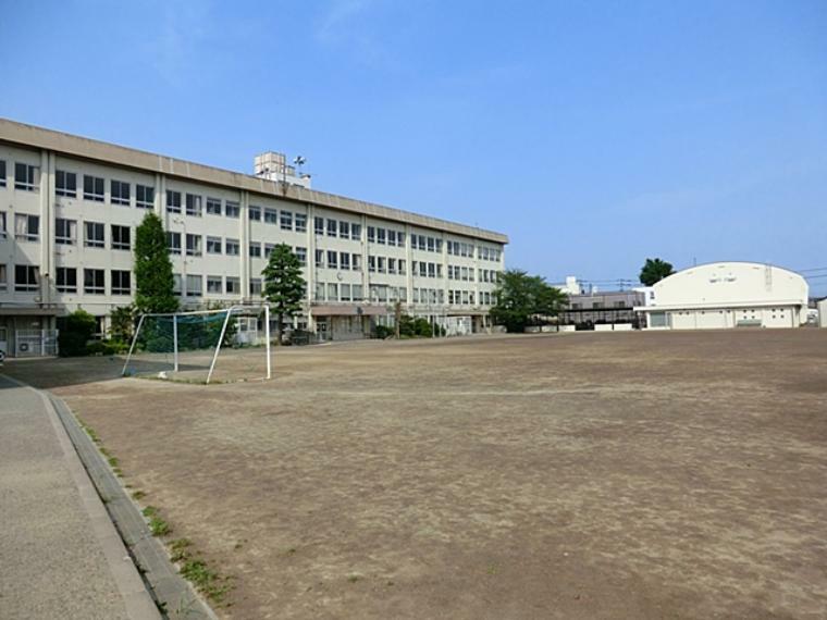 中学校 稲城第一中学校まで約420m（徒歩6分）