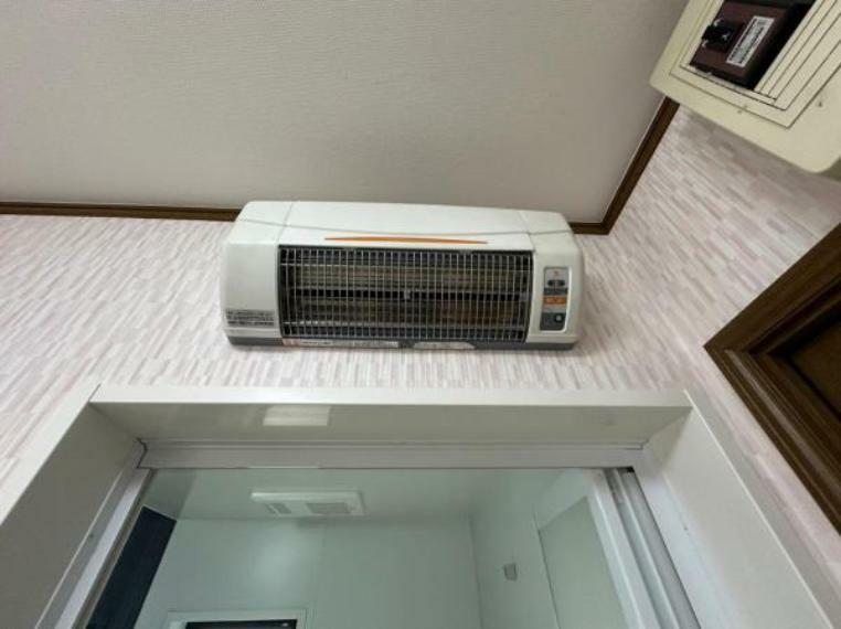 冷暖房・空調設備 冬場のヒートショック対策ともなる脱衣所涼風暖房機