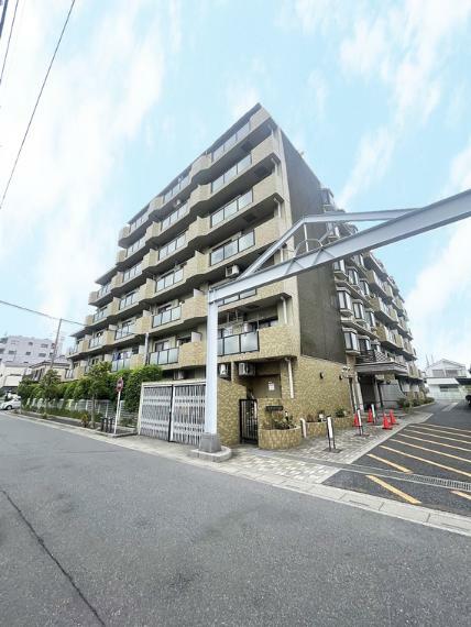 外観写真 東武スカイツリーライン「越谷」駅徒歩9分　買物便利な立地のマンションです