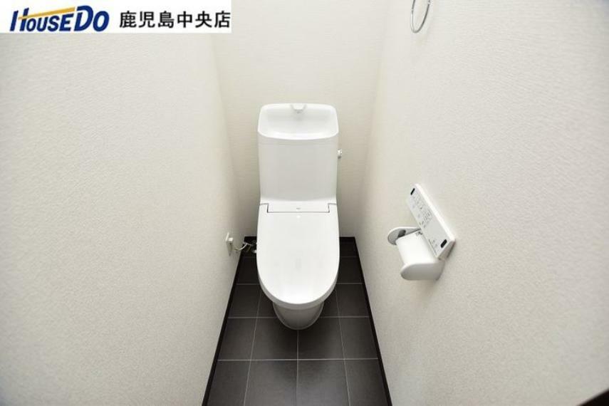 トイレ 【トイレ】温水洗浄便座機能付きのトイレです！