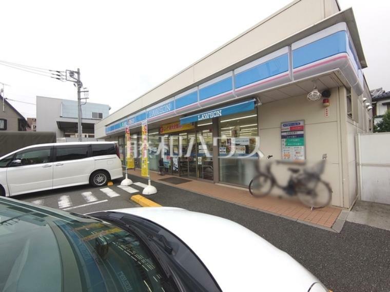 コンビニ ローソン 八王子元横山町一丁目店 住宅街のコンビニは買い物だけでなくセーフティーステーションとしての役目もあり、生活する上で安心をもたらしてくれます。　