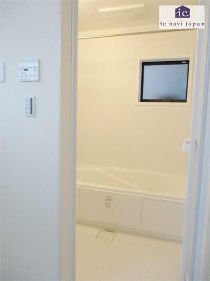浴室 浴室は乾燥機能だけでなく暖房、冷風でパパをいやしてあげましょう！