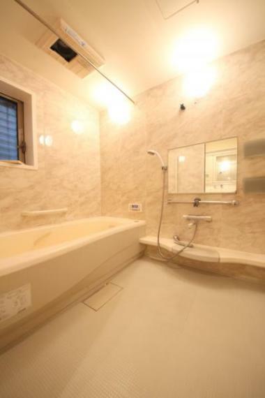 浴室 ■1621のゆったり浴室、浴室乾燥機＆追い炊き機能付き