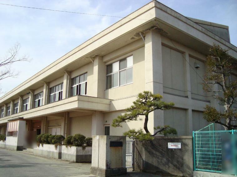 稲沢市立大里中学校（約1,300m）