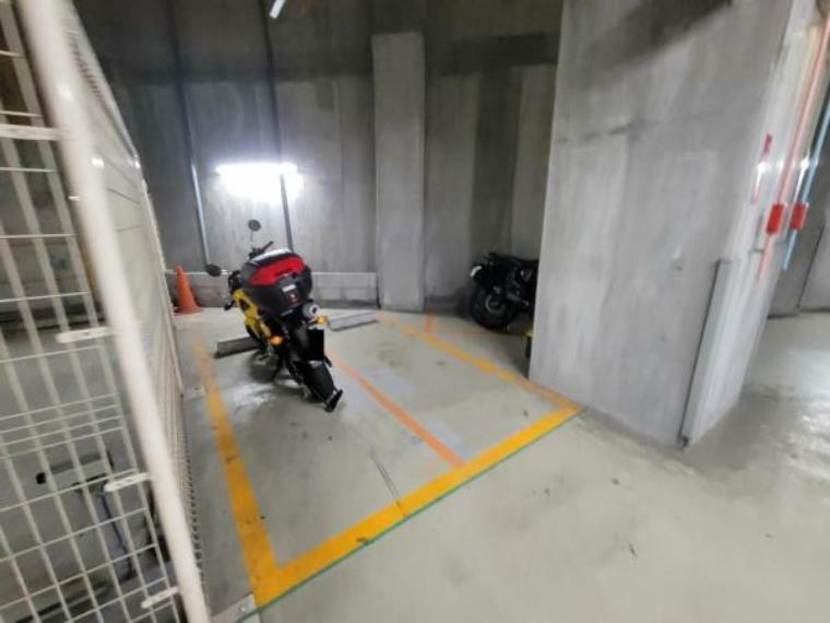 駐車場 バイク置き場:管理が行き届いています。