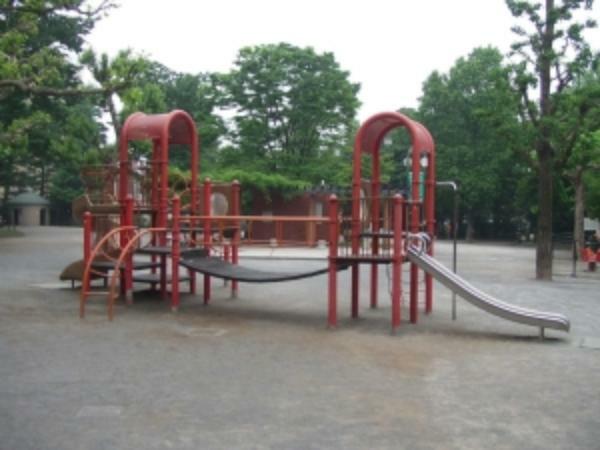 鶴巻南公園:お子様と一緒に遊べる公園が徒歩3分！（212m）