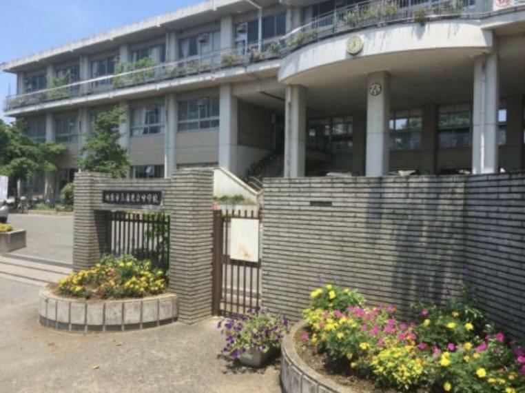 中学校 【中学校】鴻巣市立赤見台中学校まで952m
