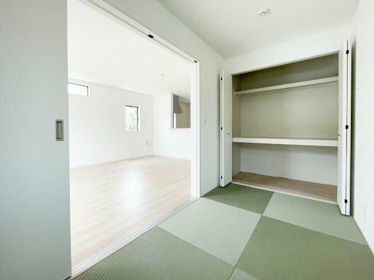 和室 リビング続きの和室は、普段は開け放して家事をこなすスペースや、お子様の遊び場として活躍してくれます。