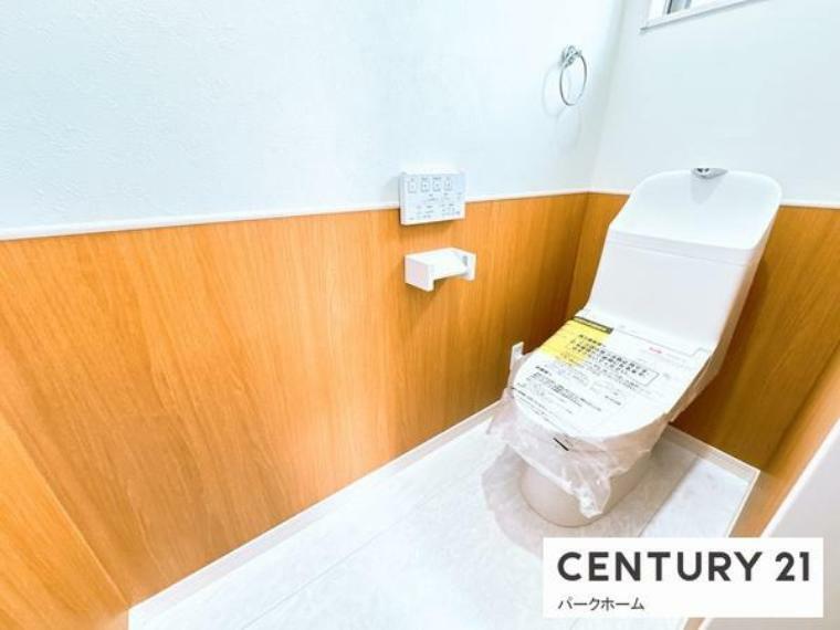 【1階トイレ】<BR/>ほっと落ち着くような空間で、ゆったりとお使い頂けます！