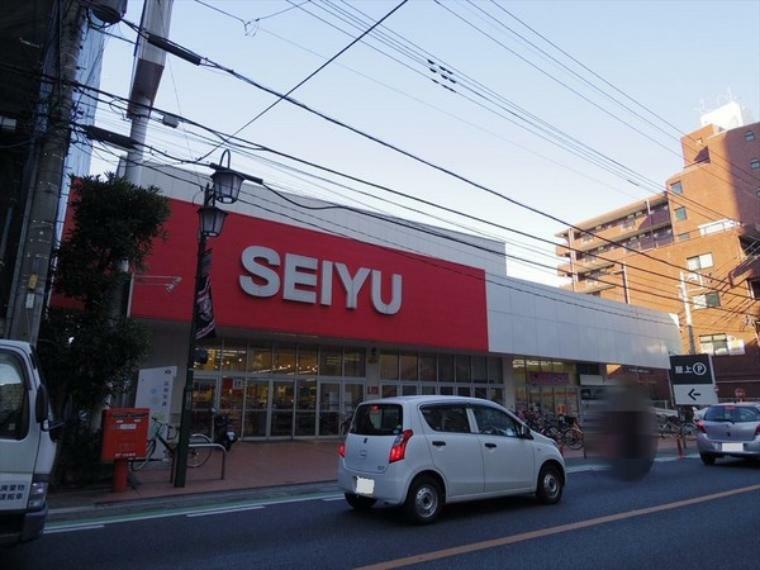 スーパー 西友西所沢店 品揃え豊富なスーパーマーケットでございます。近隣の方々でいつも賑わっております。駐車場も広いです。