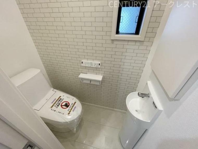 トイレ 収納手洗い器付きの温水洗浄便座付トイレ