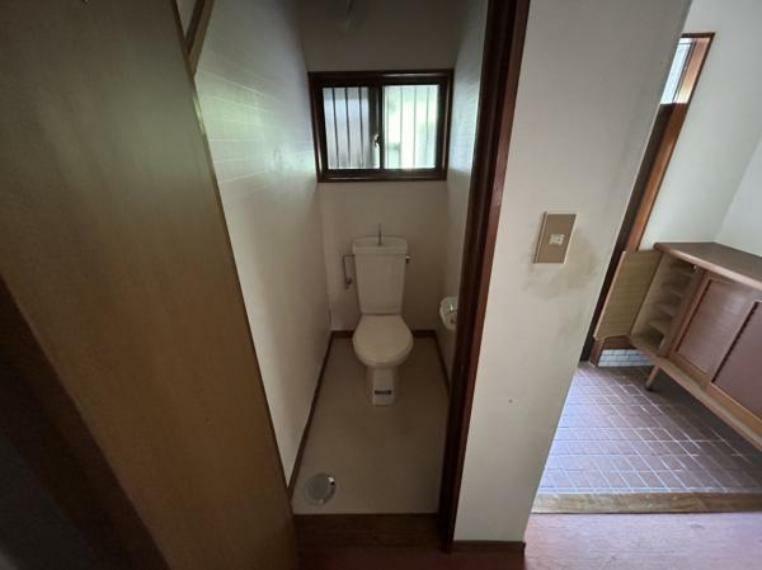 トイレ 【リフォーム前写真】トイレは新品交換予定です。