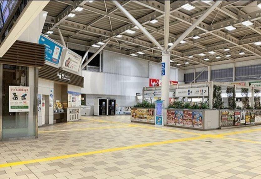 所沢駅（西武 新宿線） 徒歩8分。