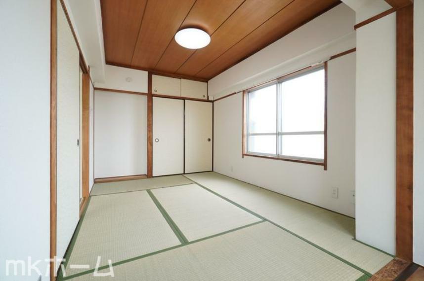 和室 あると落ち着く和室には押入も完備されており、客間としてだけでなく収納などに利用できるスペースです！