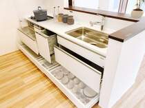 ■食洗器・浄水器完備のキッチン！対面式なら料理をしながらリビングが見えて安心！プラン例