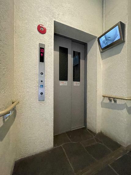 防犯カメラ完備のエレベーター