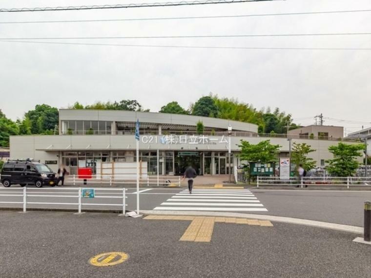 日吉本町駅（横浜市営地下鉄グリーンライン） 古くからの閑静な住宅地の中にある地下駅。