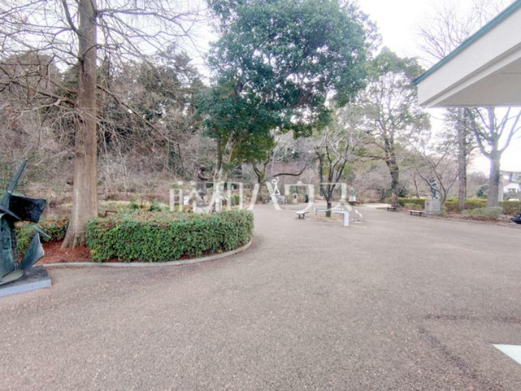 公園 片倉城跡公園 四季折々に変化する公園の美しい景色。心和み、手足を伸ばしてリラックスできる憩いの場所です。　