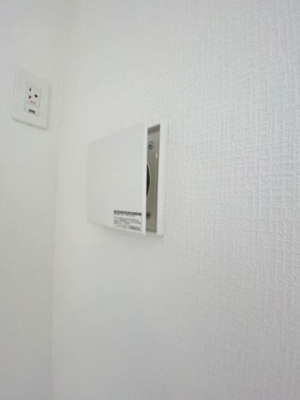 冷暖房・空調設備 お部屋の中の空気を24時間循環・換気するシステムです  きれいな空気を取り入れることができ、カビを発生させる結露や湿気を防ぐことに役立ちます！