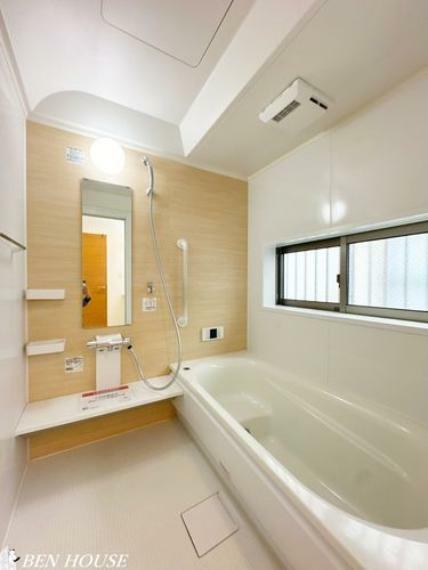 浴室 浴室・足を伸ばしてのんびりできる浴室。暖房乾燥機付で寒い冬には冷え対策を