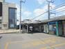 長津田駅（●長津田駅前には、生活利便施設が整います。行政サービスコーナーもあり、住民票や印鑑証明書などが取れますので何かと便利です●）