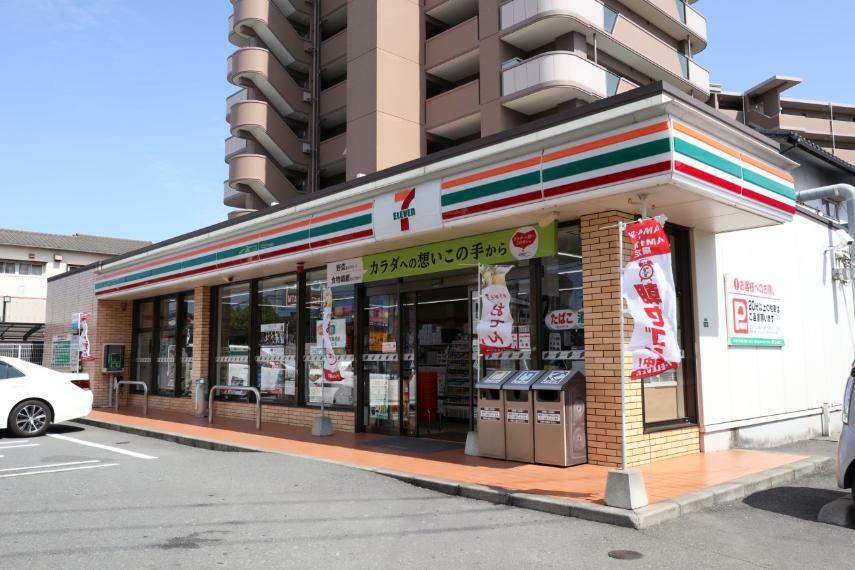 セブン-イレブン 福岡小戸4丁目店（約500m）