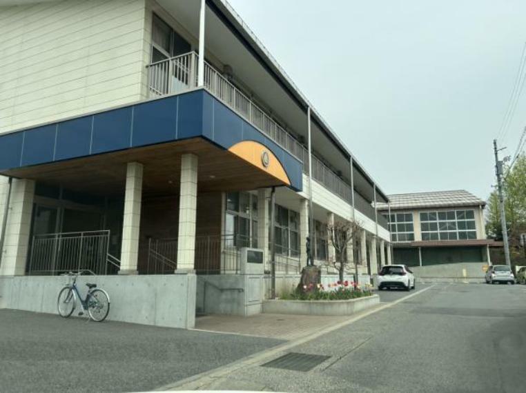 小学校 【周辺環境】長野市立三輪小学校まで約1000m （徒歩約13分）