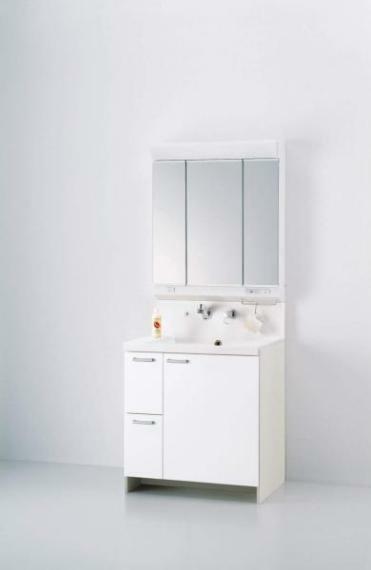 【同仕様写真】洗面化粧台は永大産業の3面鏡タイプに変更予定。