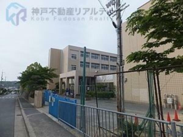 中学校 神戸市立桜が丘中学校 徒歩16分。