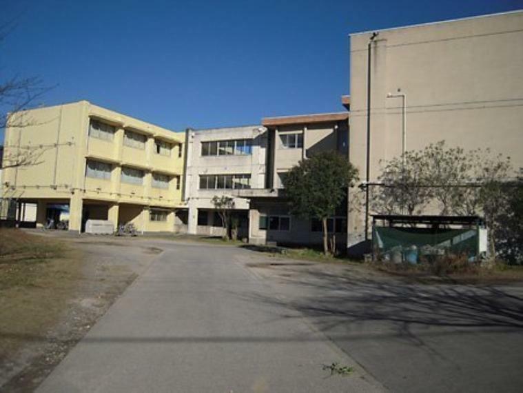 市原市立八幡中学校（約1,500m）
