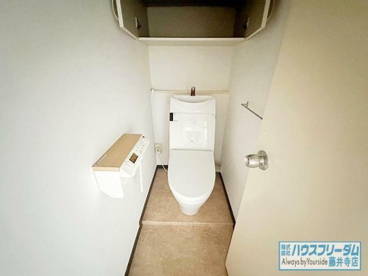 トイレ トイレ ウォシュレット付きのトイレは便利ですね