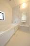 浴室 ■くつろぎの1坪浴室、追い焚き機能＆浴室乾燥付き