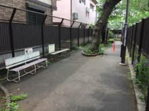 公園 【公園】世田谷区立太子堂サクラ通り広場まで463m